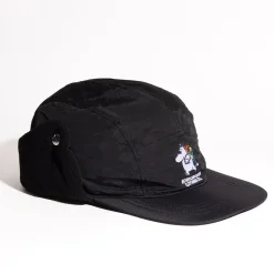 Aikuisten Korvaläppä lippalakki Muumipeikko musta NordicBuddies