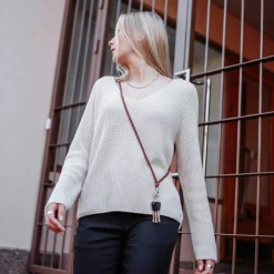 Avainkaulanauha Miiko pitkä ruskea hirvennahkaa pituus n. 124 cm