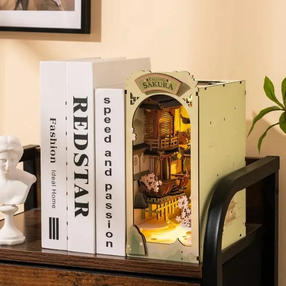 Book Nook Robotime, Falling Sakura 3D