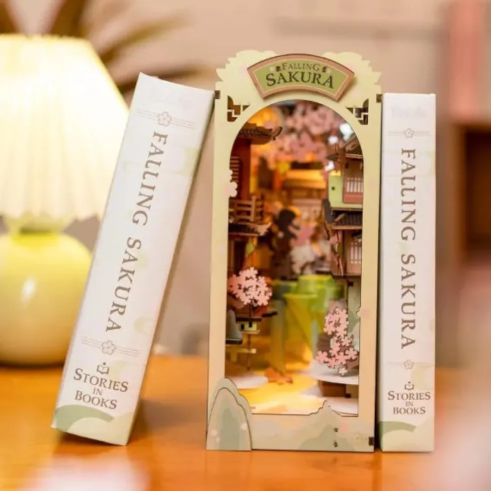 Book Nook Robotime, Falling Sakura 3D