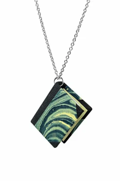 Kaulakoru miniatyyri kirja käsinsidottu, hopeaketjulla