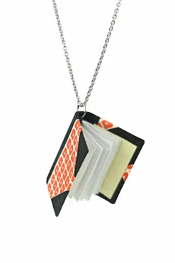 Kaulakoru miniatyyri kirja käsinsidottu, hopeaketjulla