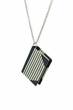 Kaulakoru miniatyyri kirja käsinsidottu, hopeaketjulla