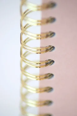 Kierremuistikirja Bigso A5/180 sivua, viivallinen, Dusty Pink