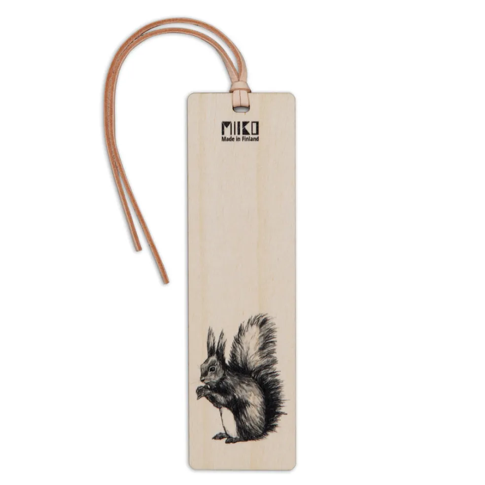 Kirjanmerkki Miiko Orava koivuvaneri/poronnahka 4x14cm