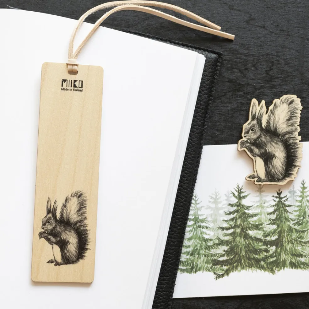 Kirjanmerkki Miiko Orava koivuvaneri/poronnahka 4x14cm