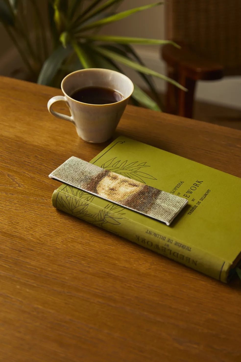 Kirjontapakkaus kirjanmerkki Mona Lisa DMC