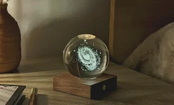 Koristevalaisin Gingko lasipallo galaksi