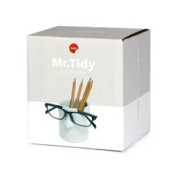 Kynäpurkki ja silmälasiteline Mr. Tidy