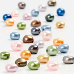 Makeanveden helmet 5-6mm värilajitelma