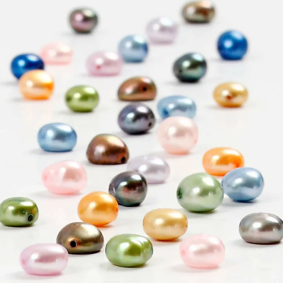 Makeanveden helmet 5-6mm värilajitelma