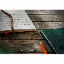 Muistikirja B6 Outline Leuchtturm1917 vedenkestävä Walden Green pistesivut