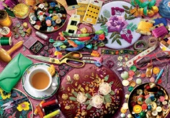 Palapeli 2000 palaa The Sewing Table