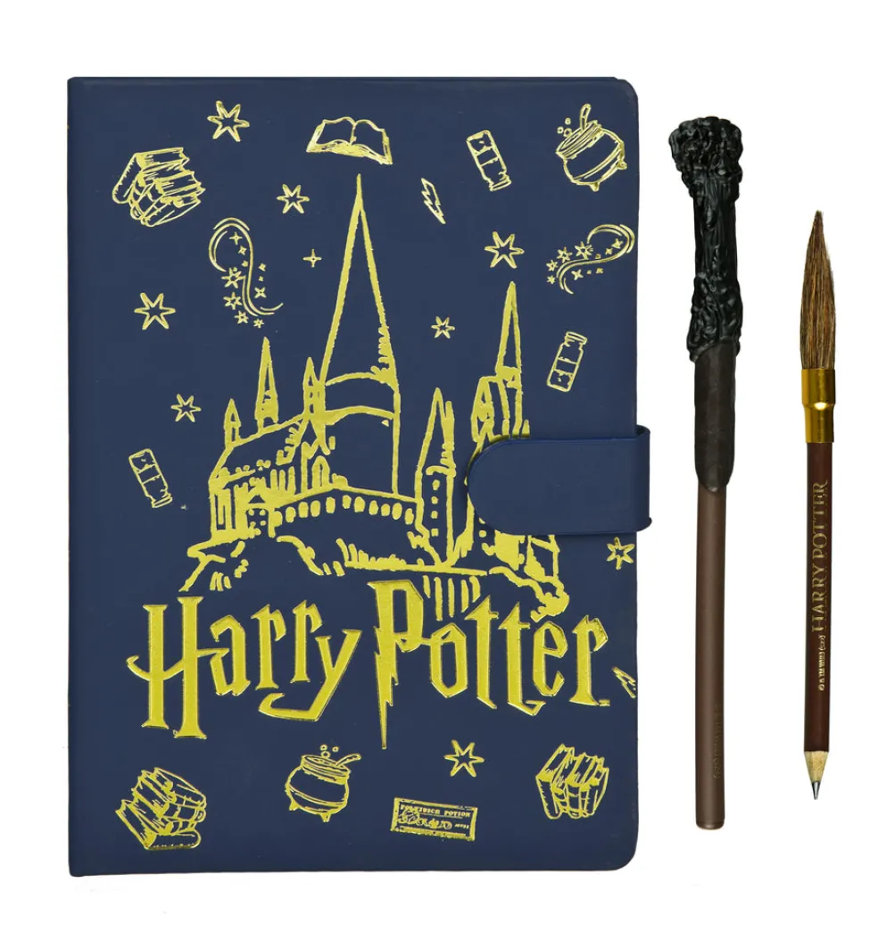 Päiväkirjasetti A5 Harry Potter, päiväkirja taikasauva kuulakärkikynä & “noidan luuta” lyijykynä