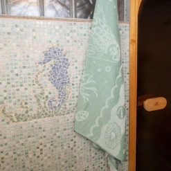 Pyyhe Pinnan alla vihreä 100% kierrätysmateriaalia Suomen Luonnonsuojeluliitto