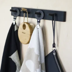 Pyyheklipsi rengas Miiko musta 5x9,3cm