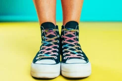 Venyvät kengännauhat EEZYBEEZY, glitter rainbow